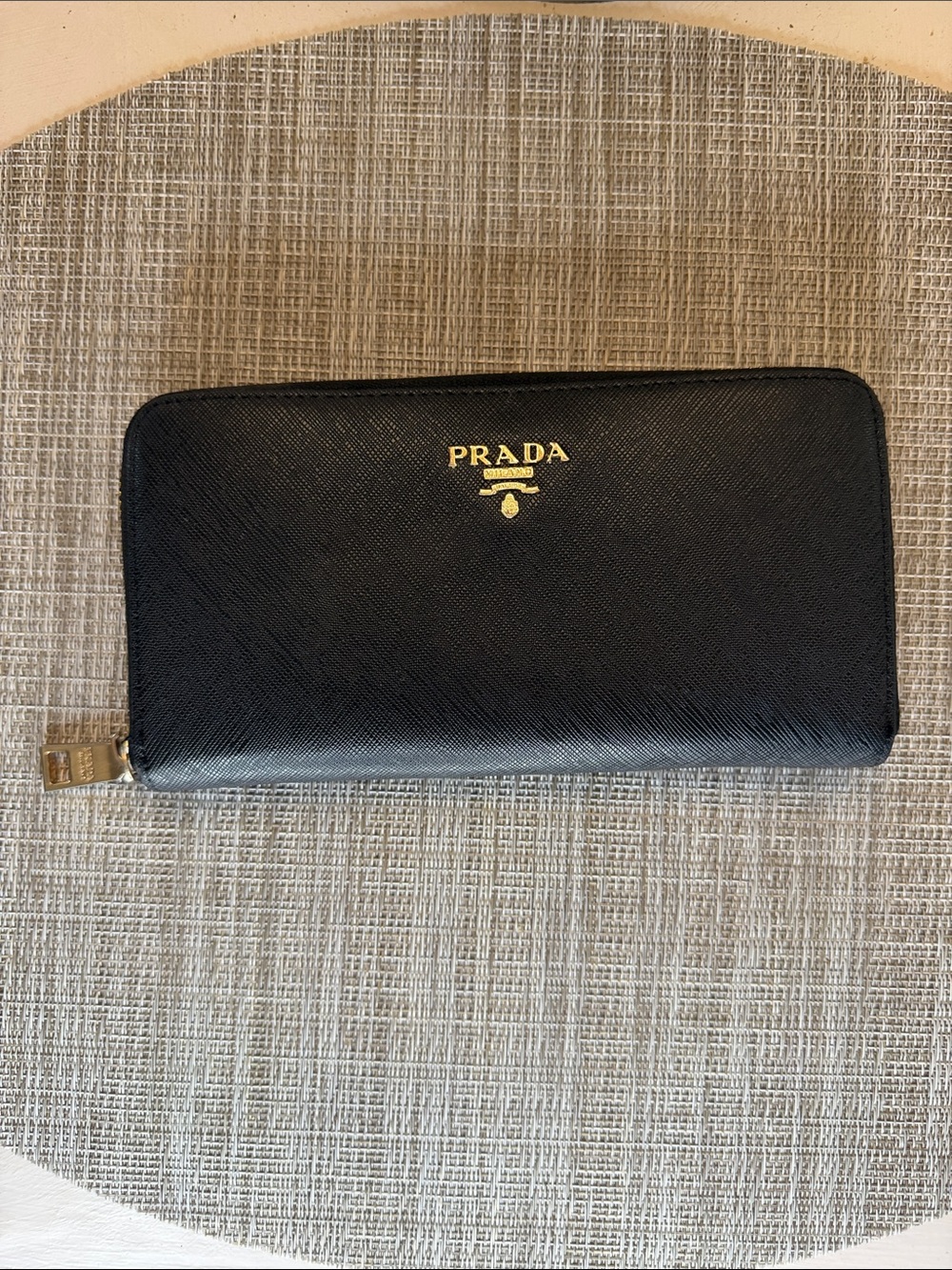 Black Saffiano Zip-Around Card & Key Holder